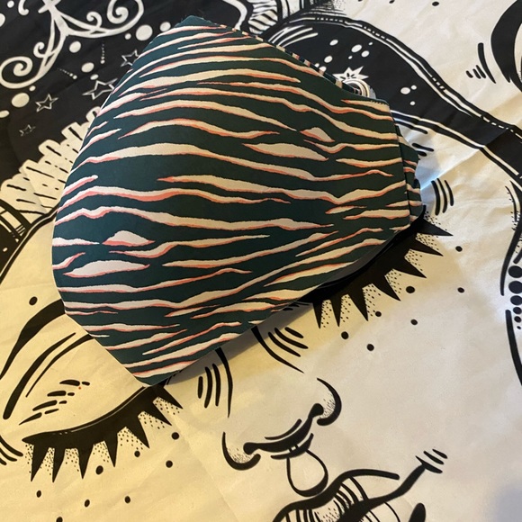 NWOT VICTORIA SECRET bra - Picture 12 of 13